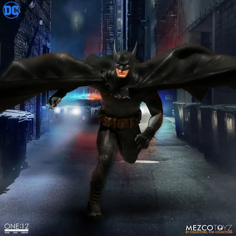 ONE:12 Collective - DC Comics: Ascending Knight Batman 1/12 Action Figureㅤ – Mezco – ActionFigure Brasil