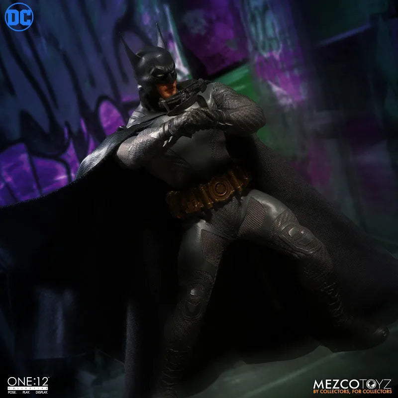 ONE:12 Collective - DC Comics: Ascending Knight Batman 1/12 Action Figureㅤ – Mezco – ActionFigure Brasil