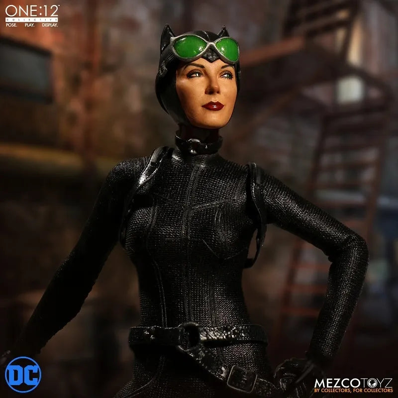 One:12 Collective - DC Comics: Catwoman 1/12 Action Figureㅤ – Mezco – ActionFigureBrasil
