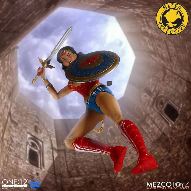 ONE:12 Collective / DC Comics: Classic Wonder Woman 1/12 Action Figureㅤ – Mezco – ActionFigureBrasil