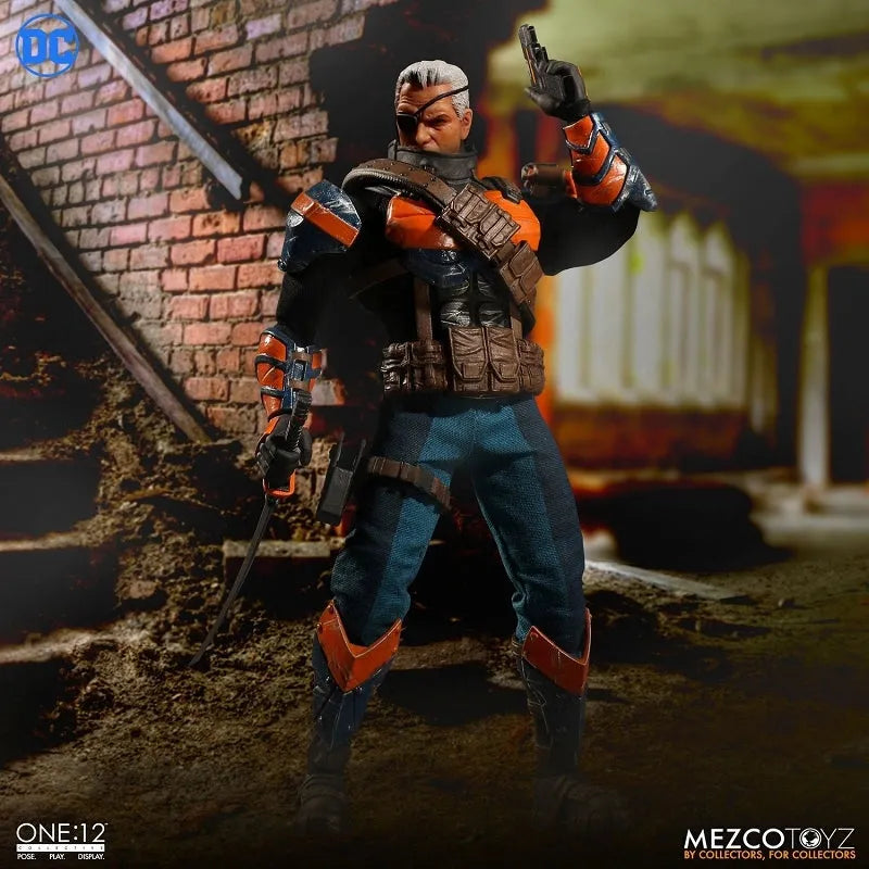 ONE:12 Collective - DC Comics: Deathstroke 1/12 Action Figureㅤ – Mezco – ActionFigure Brasil