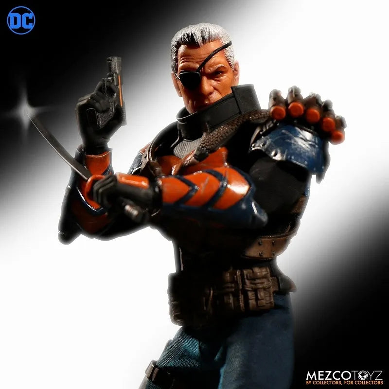 ONE:12 Collective - DC Comics: Deathstroke 1/12 Action Figureㅤ – Mezco – ActionFigureBrasil