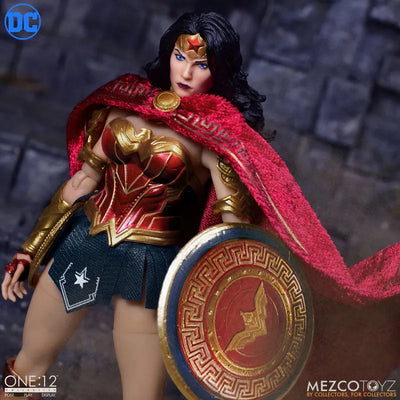 ONE:12 Collective / DC Comics: Modern Wonder Woman 1/12 Action Figureㅤ – Mezco – ActionFigureBrasil — ângulo diferente