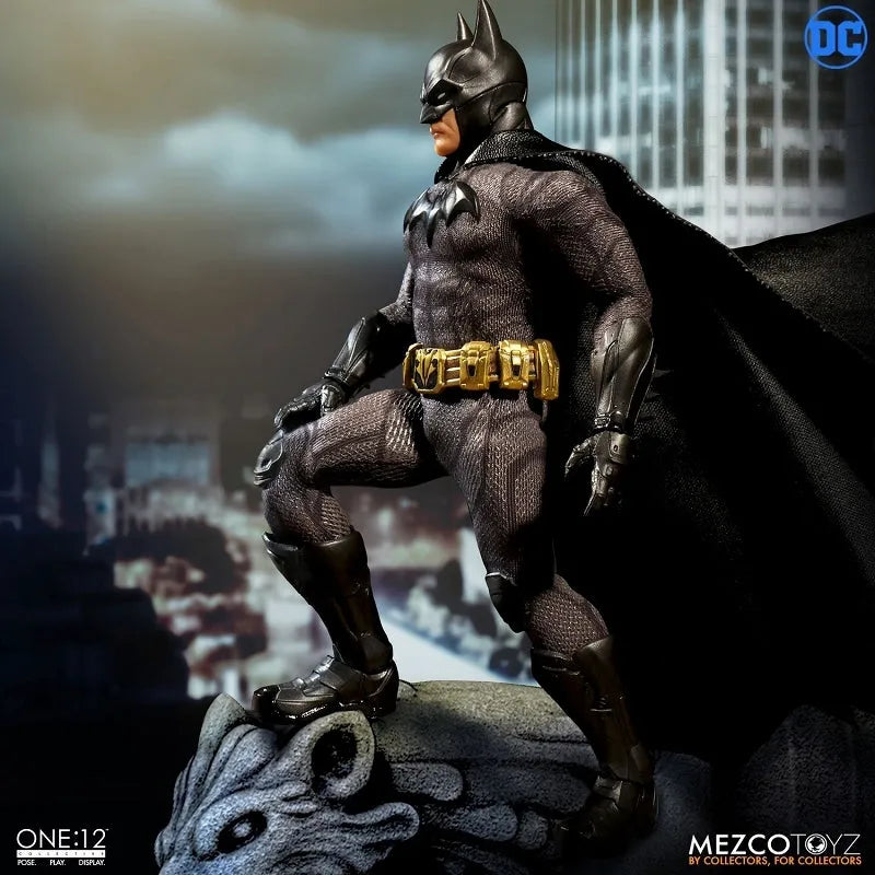ONE:12 Collective - DC Comics: Sovereign Knight Batman 1/12 Action Figure(Provisional Pre-order)ㅤ – MEZCO TOYZ/豆魚雷 – ActionFigureBrasil