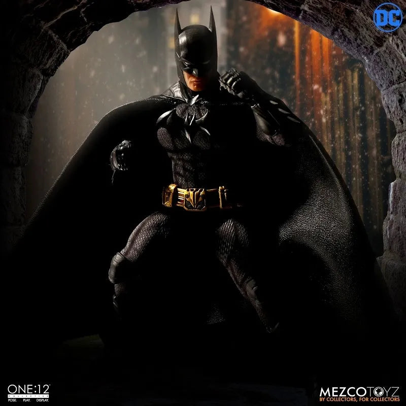 ONE:12 Collective - DC Comics: Sovereign Knight Batman 1/12 Action Figure(Provisional Pre-order)ㅤ – MEZCO TOYZ/豆魚雷 – ActionFigure Brasil