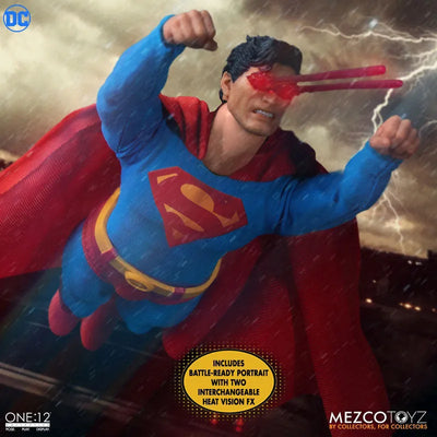 ONE:12 Collective / DC Comics: Superman 1/12 Action Figure Man of Steel Editionㅤ – Mezco – ActionFigureBrasil — ângulo diferente
