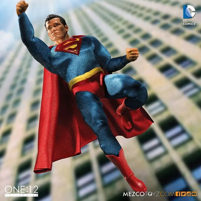 ONE:12 Collective - DC Comics: Superman 1/12 Action Figureㅤ – Mezco – ActionFigureBrasil — ângulo diferente