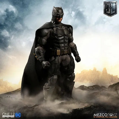 ONE:12 Collective - Justice League: Tactical Suit Batman 1/12 Action Figureㅤ – Mezco – ActionFigure Brasil