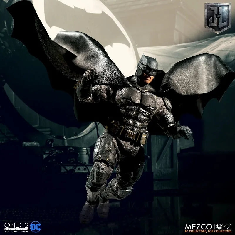 ONE:12 Collective - Justice League: Tactical Suit Batman 1/12 Action Figureㅤ – Mezco – ActionFigure Brasil