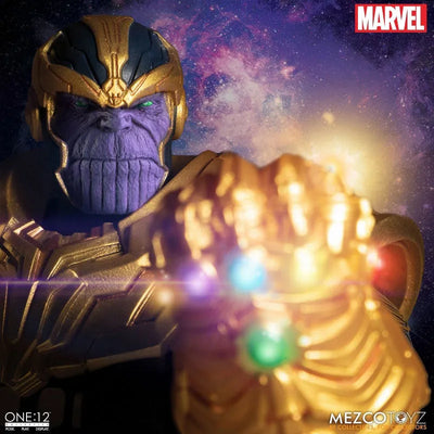 ONE:12 Collective / Marvel Comics: Thanos 1/12 Action Figureㅤ – Mezco – ActionFigureBrasil — com base expositora