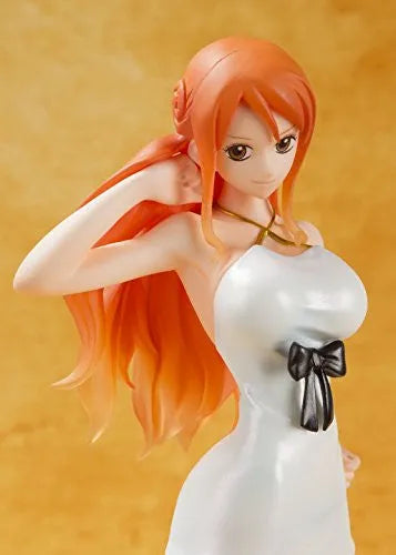 One Piece Film Gold - Nami - Figuarts ZERO - -One Piece Film Gold Ver.- (Bandai)ㅤ – Bandai – ActionFigure Brasil — com base expositora