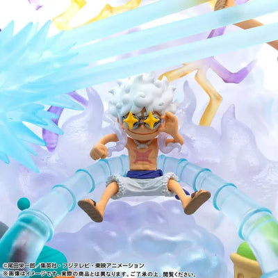 One Piece - Monkey D. Luffy - World Collectable Figure - World Collectable Figure Premium - Gear 5 (Bandai Spirits) [Shop Exclusive]ㅤ – Bandai Spirits – ActionFigureBrasil — ângulo diferente