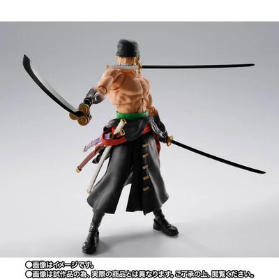 One Piece - Roronoa Zoro - S.H.Figuarts - The King of Hell (Bandai Spirits) [Shop Exclusive]ㅤ – Bandai Spirits – ActionFigureBrasil — ângulo diferente