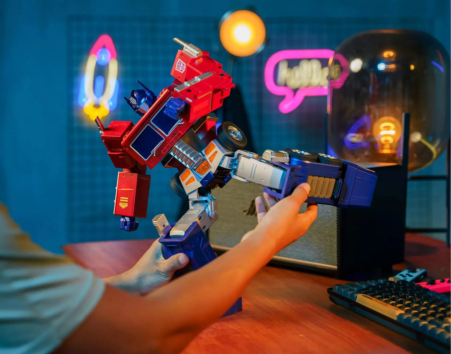 Optimus Prime G1 Elite Robot – Robosen – ActionFigure Brasil