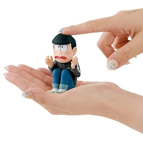 Osomatsu-san - Matsuno Choromatsu - Nade Nade Muttsu-ko Vol.2 - World Collectable Figure - Black Jersey ver. (Avex Pictures, Banpresto)ㅤ – Banpresto – ActionFigureBrasil