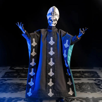 Papa Emeritus II – Trick or Treat Studios – ActionFigure Brasil — ambientada