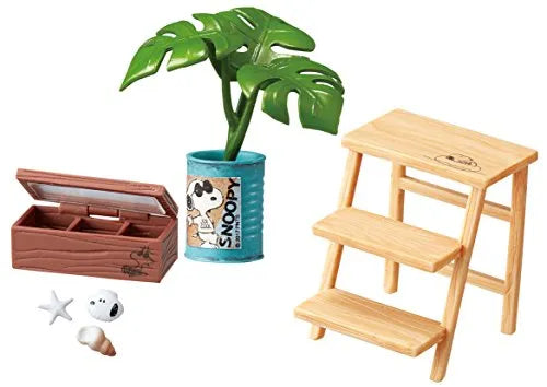 Peanuts - Snoopy - Candy Toy - Snoopy`s West Coast House - 1 - On the Skateboard (Re-Ment)ㅤ – Re-Ment As Manufacturer – ActionFigure Brasil