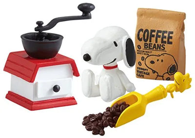 Peanuts - Snoopy - Woodstock - Snoopy Vintage Cafe - 1 - Hamburger Plate (Re-Ment)ㅤ – Re-Ment As Manufacturer – ActionFigureBrasil — ângulo diferente