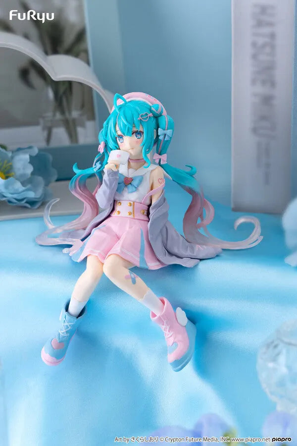 Piapro Characters - Hatsune Miku - Noodle Stopper Figure - Koisuru Sailor Fuku, Gray ver. (FuRyu)ㅤ – FuRyu – ActionFigure Brasil