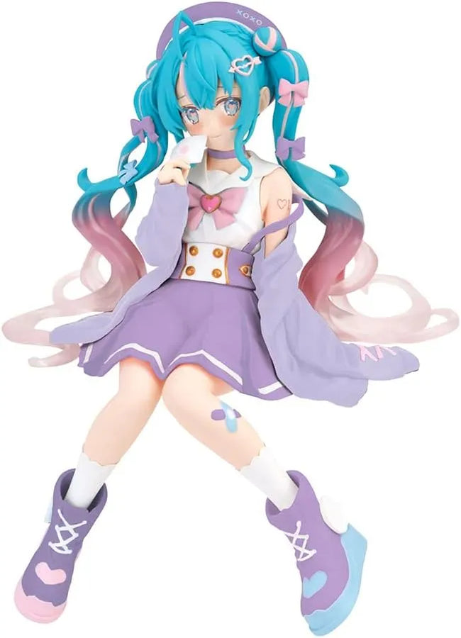 Piapro Characters - Hatsune Miku - Noodle Stopper Figure - Sailor Suit in Love Purple ver. (FuRyu)ㅤ – FuRyu – ActionFigure Brasil