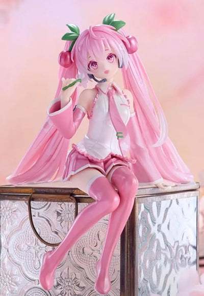 Piapro Characters - Hatsune Miku - Noodle Stopper Figure - Sakura, 2024, Pearl Color ver. (FuRyu)ㅤ – FuRyu – ActionFigure Brasil — ângulo diferente