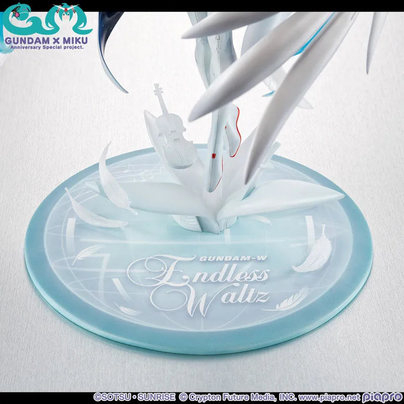 Piapro Characters - Shin Kidou Senki Gundam Wing Endless Waltz - Hatsune Miku - Gundam x Miku Anniversary Special Project - Lucrea - 1/7 - Wing Gundam Zero EW (MegaHouse) [Shop Exclusive]ㅤ – MegaHouse – ActionFigureBrasil