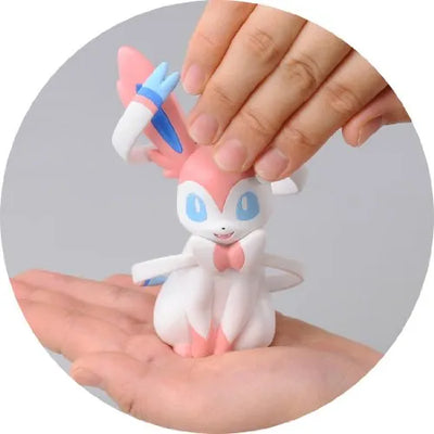 Pocket Monsters - Ninfia - Palm Top Talking Figure (Takara Tomy)ㅤ – Takara Tomy – ActionFigureBrasil — ângulo diferente
