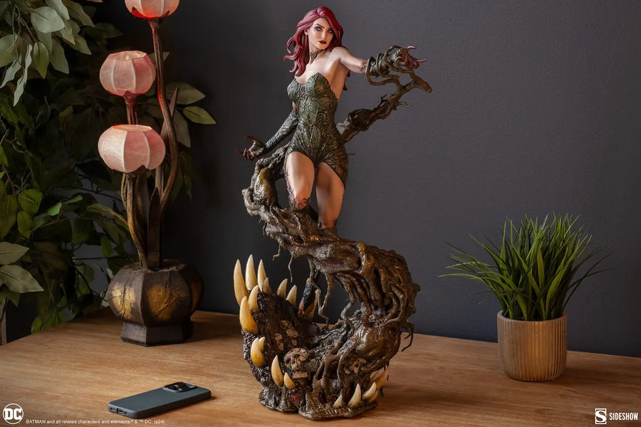 Poison Ivy: Deadly Nature - LIMITED EDITION: 1000 – Sideshow Collectibles – ActionFigure Brasil