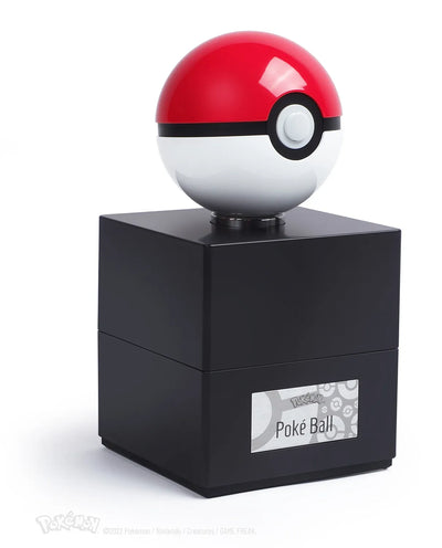 Poké Ball – The Wand Company – ActionFigure Brasil — com base expositora