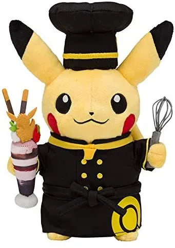 Pokémon - Pokémon Cafe Pastry Chef Pikachu Plushie (Pokémon Center)ㅤ – Pokémon Cafe – ActionFigureBrasil