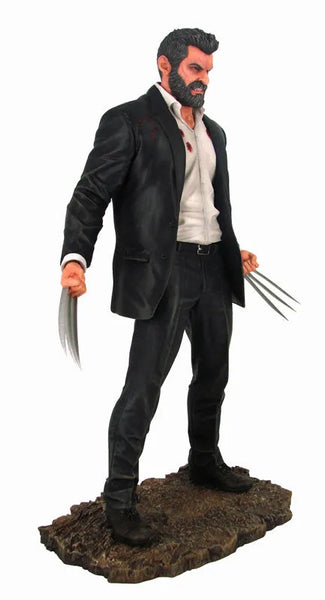 Premier Collection / LOGAN: Logan Statueㅤ – Diamond Select – ActionFigure Brasil — ângulo diferente