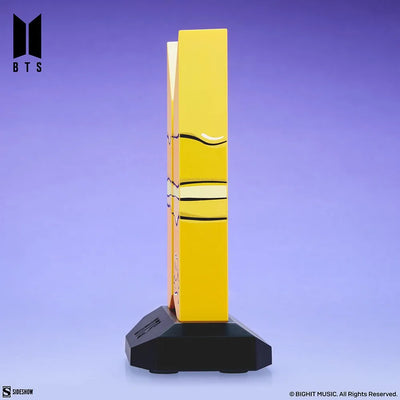 Premium BTS Logo: Butter Edition - LIMITED EDITION (Butter Edition) – Sideshow Collectibles – ActionFigure Brasil — embalagem