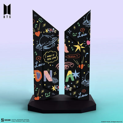 Premium BTS Logo: DNA Edition - LIMITED EDITION (DNA Edition) – Sideshow Collectibles – ActionFigure Brasil — embalagem