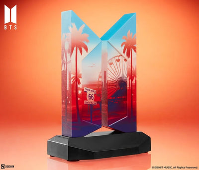 Premium BTS Logo: Los Angeles Edition - LIMITED EDITION (Los Angeles Edition) – Sideshow Collectibles – ActionFigure Brasil — acessórios