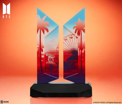 Premium BTS Logo: Los Angeles Edition - LIMITED EDITION (Los Angeles Edition) – Sideshow Collectibles – ActionFigure Brasil — close