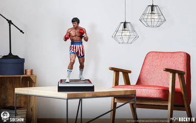 Rocky IV - LIMITED EDITION: 325 (Rocky IV Edition) – PCS – ActionFigure Brasil — com base expositora