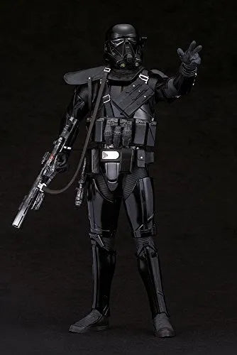Rogue One: A Star Wars Story - Death Trooper - Death Trooper Specialist - ARTFX+ - 1/10 - 2 Packㅤ – Kotobukiya – ActionFigureBrasil — ângulo diferente