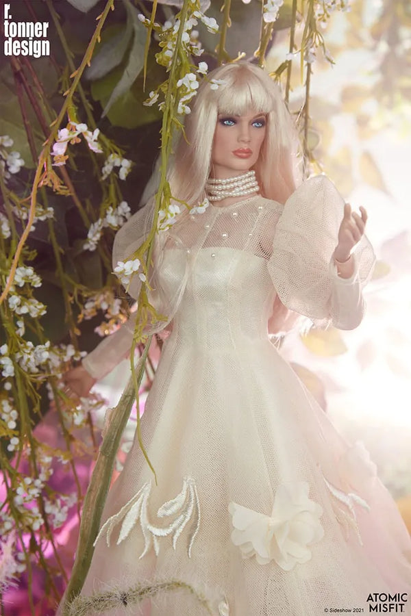 Romantic Notion Fashion Doll - LIMITED EDITION: 250 – Sideshow Collectibles – ActionFigure Brasil