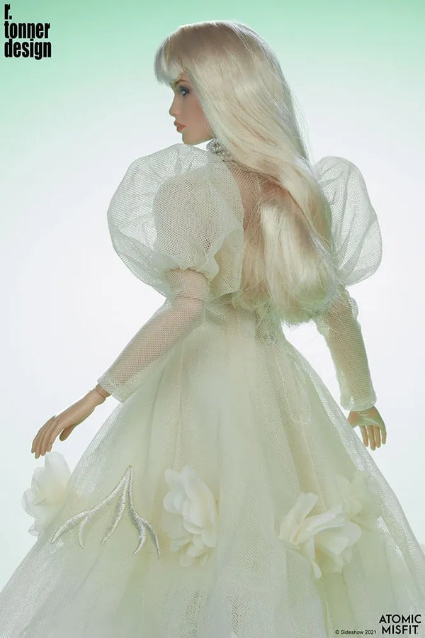 Romantic Notion Fashion Doll - LIMITED EDITION: 250 – Sideshow Collectibles – ActionFigure Brasil