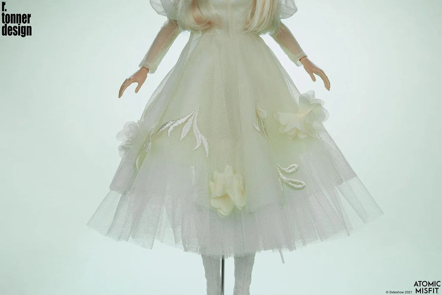 Romantic Notion Fashion Doll - LIMITED EDITION: 250 – Sideshow Collectibles – ActionFigure Brasil