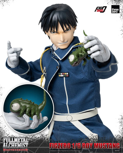 Roy Mustang – Threezero – ActionFigure Brasil — com base expositora