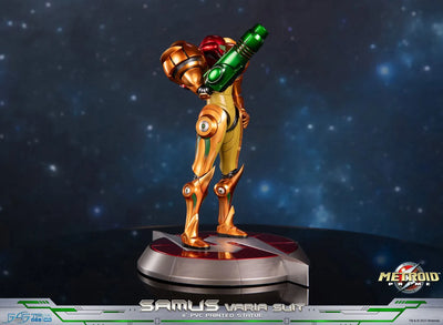Samus Varia Suit (Collector's Edition) - LIMITED EDITION – First 4 Figures – ActionFigure Brasil — com base expositora