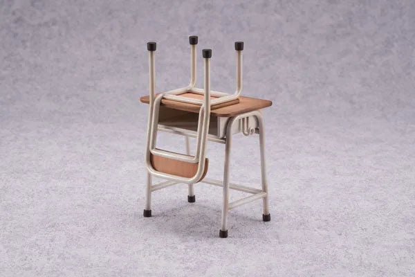 School Desk & Chair Set 1/7ㅤ – Otherwhere – ActionFigure Brasil