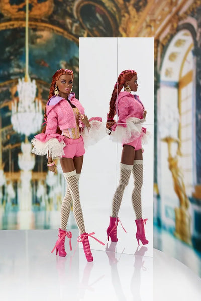Serving Cake – Keeki Adaeze™ - LIMITED EDITION: 750 – Integrity Toys – ActionFigure Brasil — ambientada