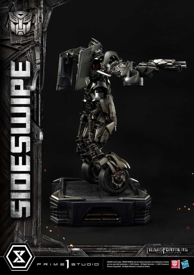 Sideswipe (Deluxe Bonus Version) Transformers: Dark of the Moon (Film) – Prime1Studio – ActionFigure Brasil