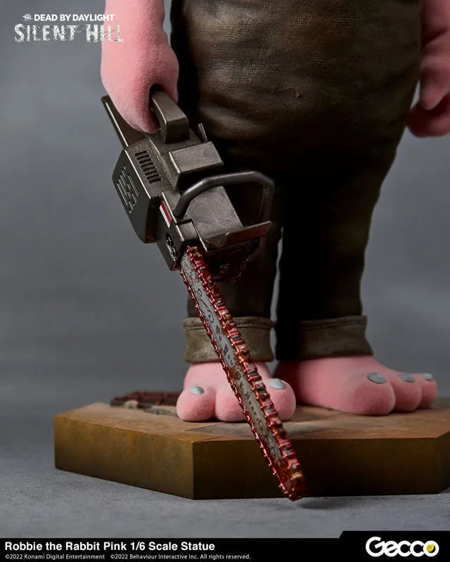 SILENT HILL x Dead by Daylight / Robbie the Rabbit Pink 1/6 Scale Statueㅤ – Gecco – ActionFigure Brasil