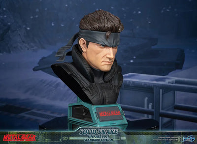 Solid Snake - LIMITED EDITION: 450 – First 4 Figures – ActionFigure Brasil — acessórios