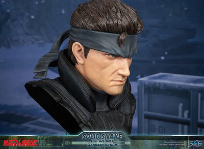 Solid Snake - LIMITED EDITION: 450 – First 4 Figures – ActionFigure Brasil — close