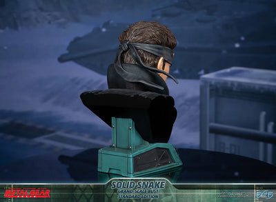 Solid Snake - LIMITED EDITION: 600 – First 4 Figures – ActionFigure Brasil — close