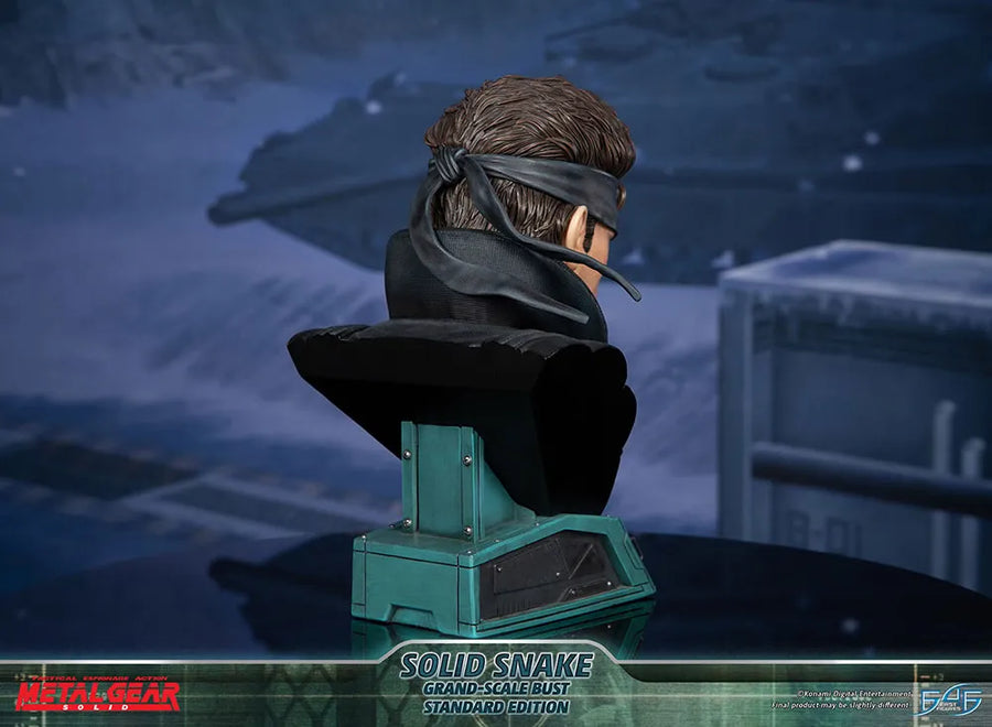 Solid Snake - LIMITED EDITION: 600 – First 4 Figures – ActionFigure Brasil